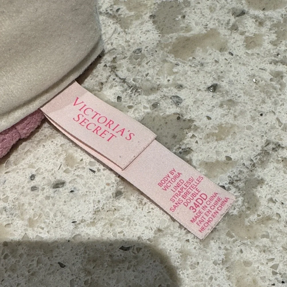 Victoria's Secret Pink Striped and Tan Bras - Picture 4 of 6